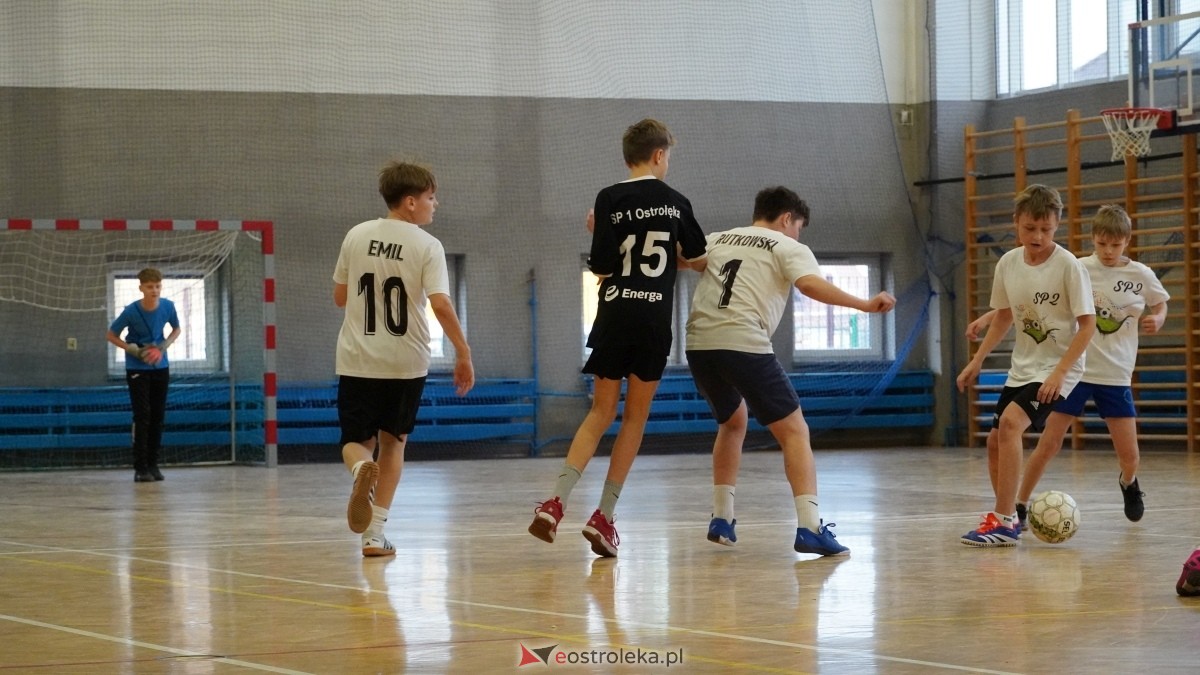 Mistrzostwa Ostrołęki w halowej piłce nożnej [15.12.2024] - zdjęcie #114 - eOstroleka.pl