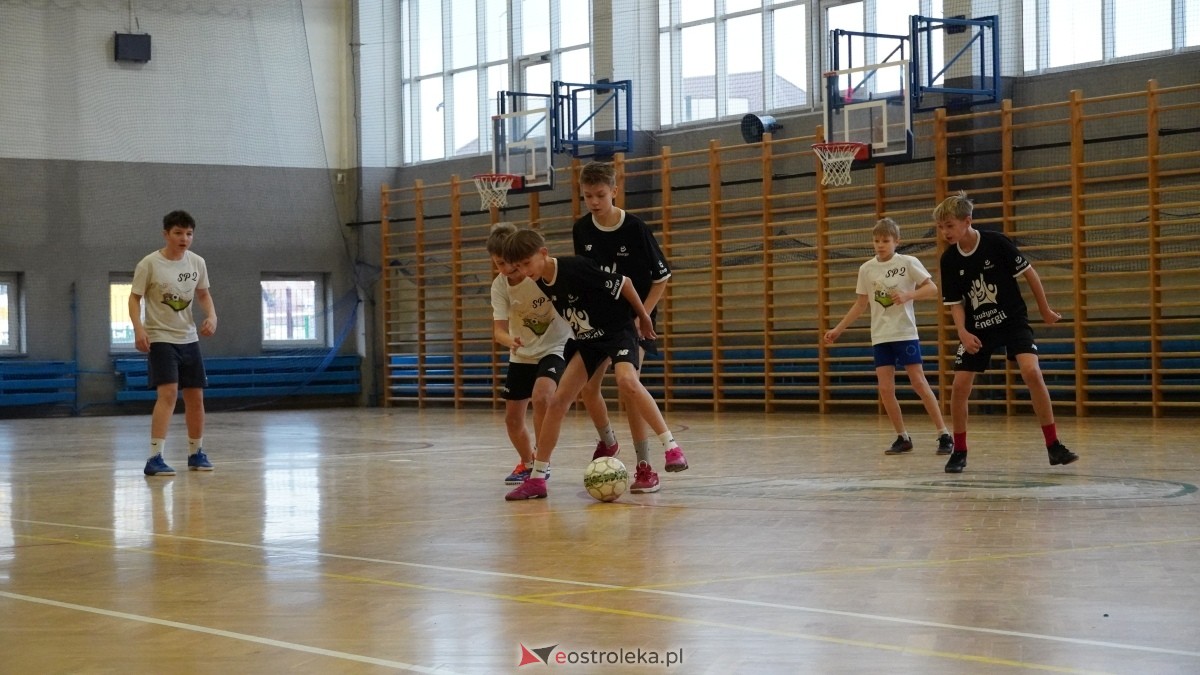 Mistrzostwa Ostrołęki w halowej piłce nożnej [15.12.2024] - zdjęcie #112 - eOstroleka.pl