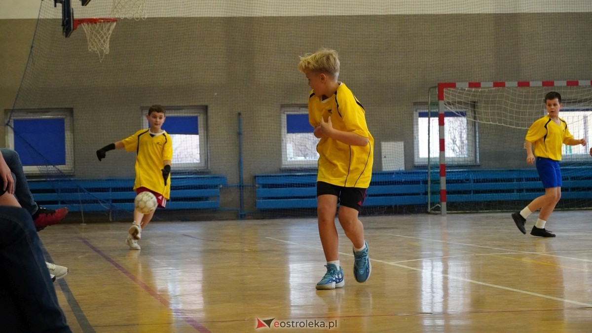 Mistrzostwa Ostrołęki w halowej piłce nożnej [15.12.2024] - zdjęcie #88 - eOstroleka.pl