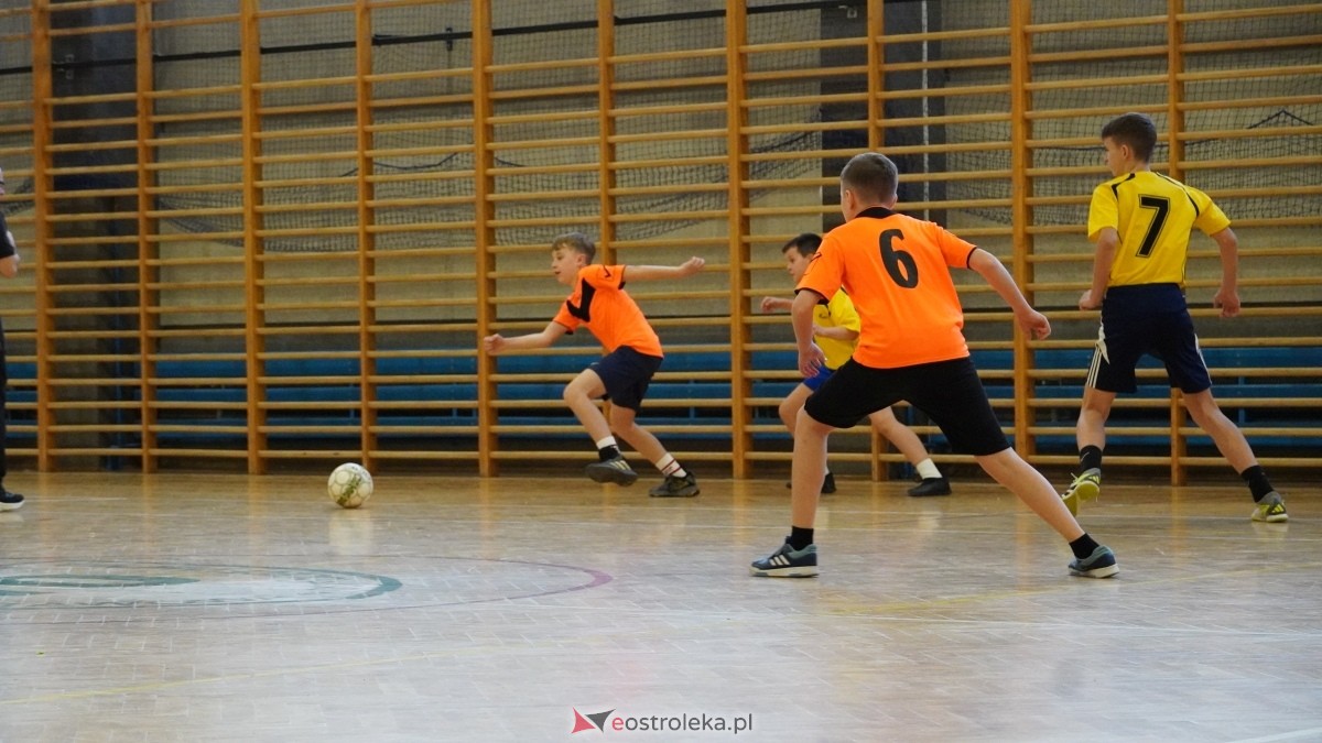 Mistrzostwa Ostrołęki w halowej piłce nożnej [15.12.2024] - zdjęcie #84 - eOstroleka.pl