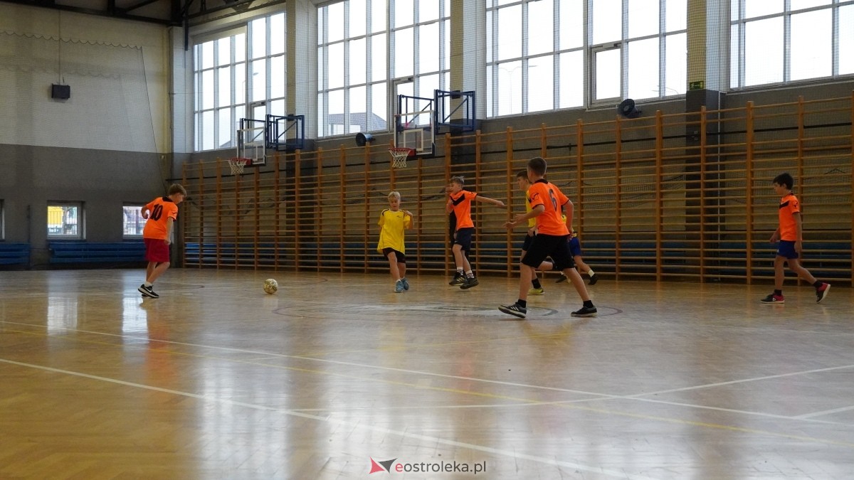 Mistrzostwa Ostrołęki w halowej piłce nożnej [15.12.2024] - zdjęcie #83 - eOstroleka.pl