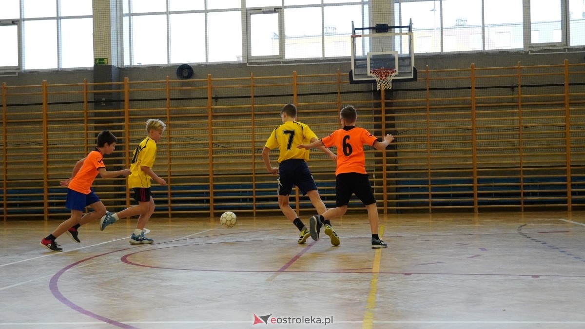 Mistrzostwa Ostrołęki w halowej piłce nożnej [15.12.2024] - zdjęcie #80 - eOstroleka.pl