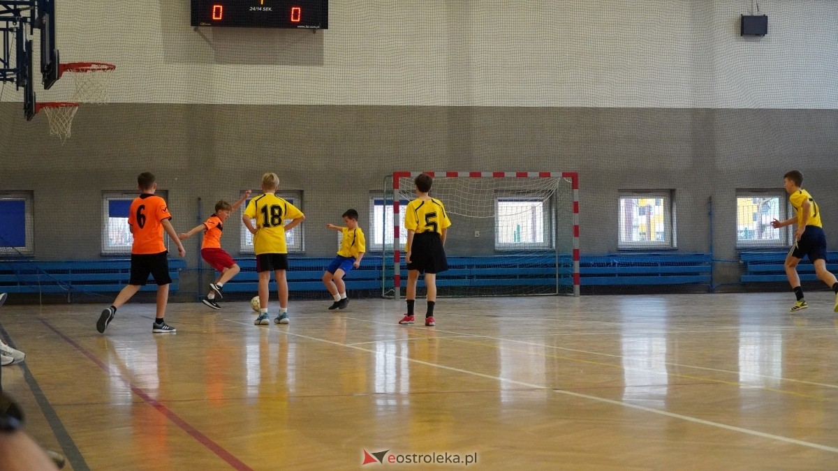 Mistrzostwa Ostrołęki w halowej piłce nożnej [15.12.2024] - zdjęcie #71 - eOstroleka.pl