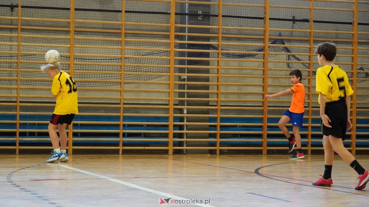 Mistrzostwa Ostrołęki w halowej piłce nożnej [15.12.2024] - zdjęcie #66 - eOstroleka.pl