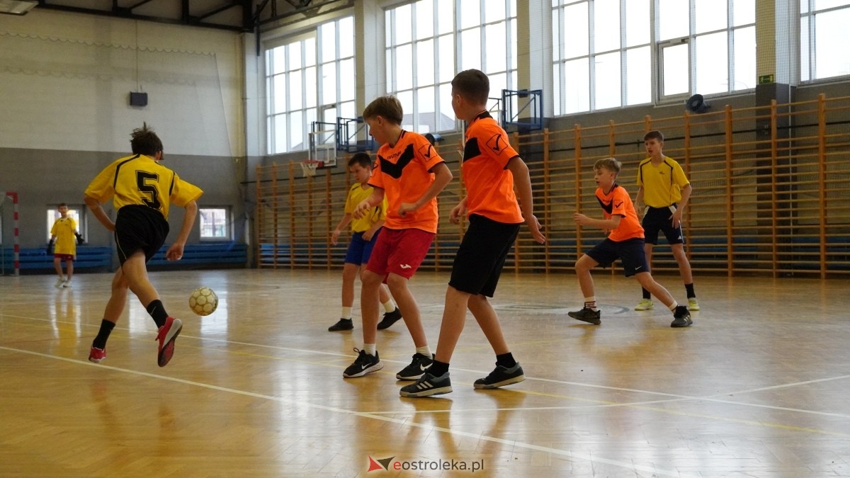 Mistrzostwa Ostrołęki w halowej piłce nożnej [15.12.2024] - zdjęcie #62 - eOstroleka.pl