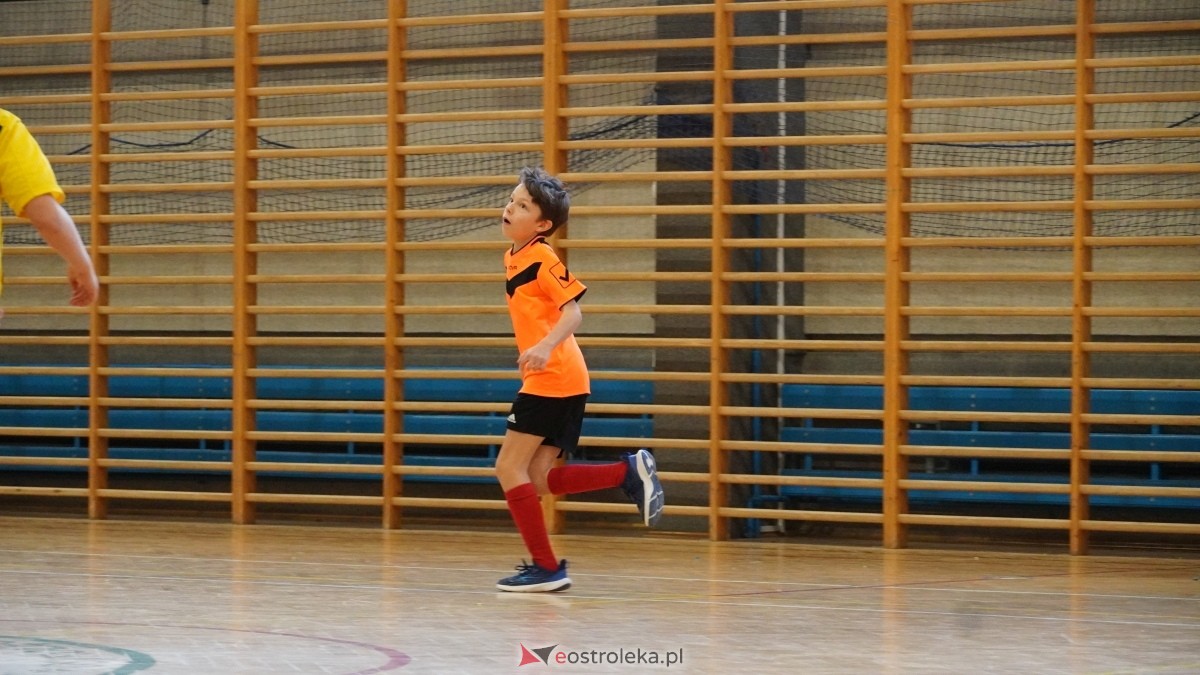 Mistrzostwa Ostrołęki w halowej piłce nożnej [15.12.2024] - zdjęcie #60 - eOstroleka.pl