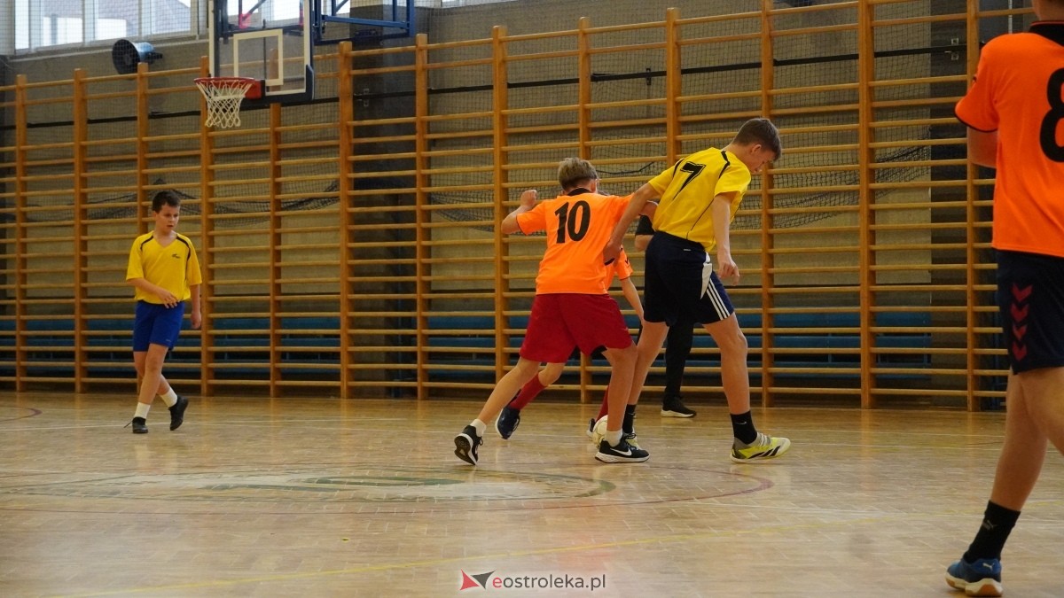 Mistrzostwa Ostrołęki w halowej piłce nożnej [15.12.2024] - zdjęcie #52 - eOstroleka.pl