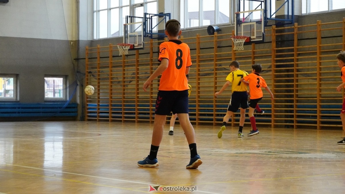 Mistrzostwa Ostrołęki w halowej piłce nożnej [15.12.2024] - zdjęcie #51 - eOstroleka.pl