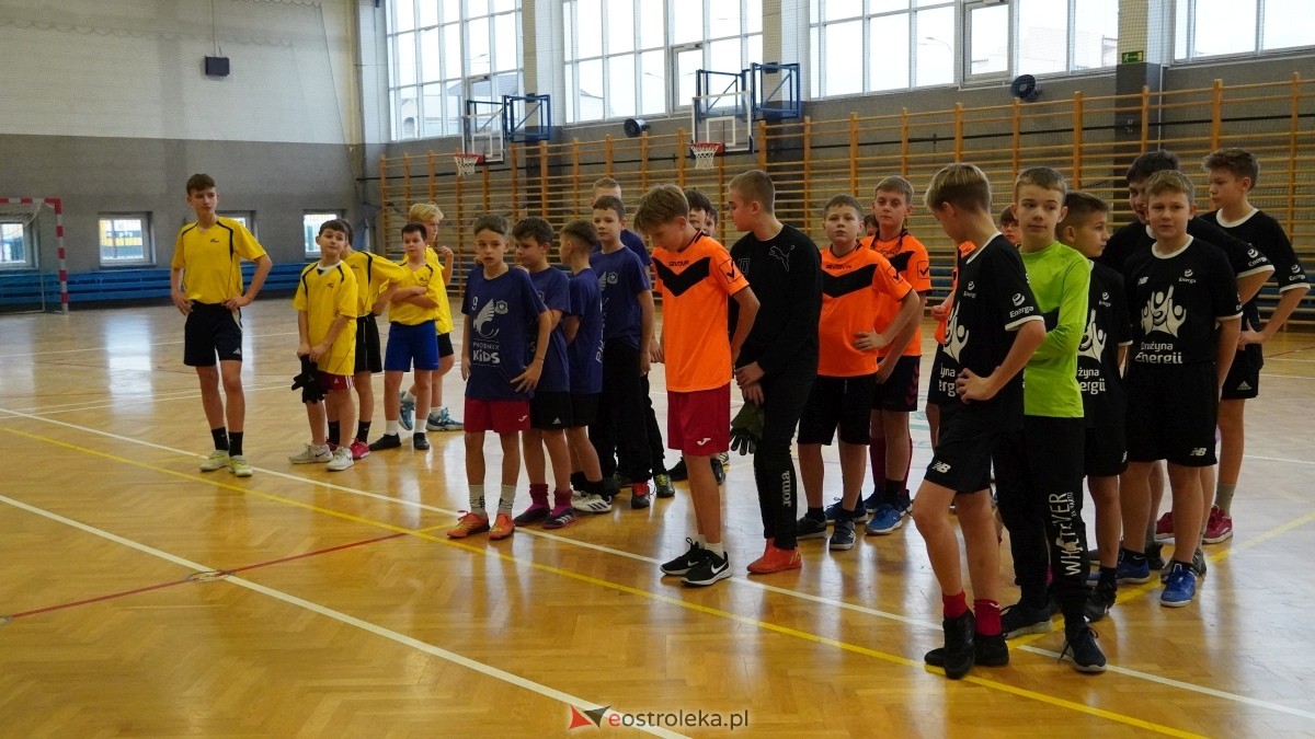 Mistrzostwa Ostrołęki w halowej piłce nożnej [15.12.2024] - zdjęcie #50 - eOstroleka.pl