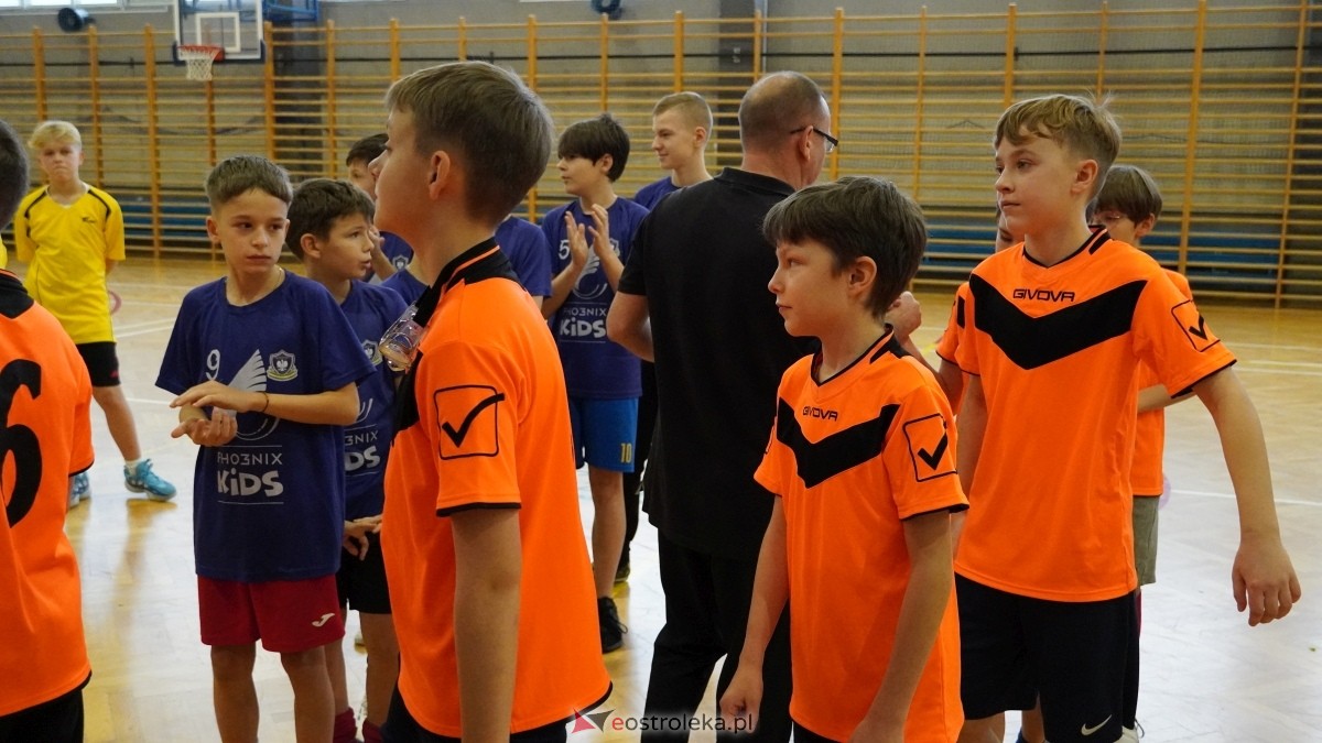 Mistrzostwa Ostrołęki w halowej piłce nożnej [15.12.2024] - zdjęcie #45 - eOstroleka.pl