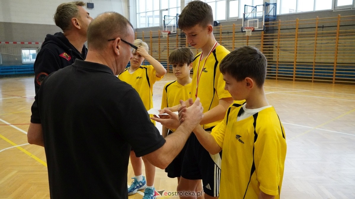 Mistrzostwa Ostrołęki w halowej piłce nożnej [15.12.2024] - zdjęcie #40 - eOstroleka.pl