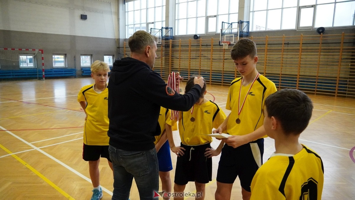 Mistrzostwa Ostrołęki w halowej piłce nożnej [15.12.2024] - zdjęcie #38 - eOstroleka.pl
