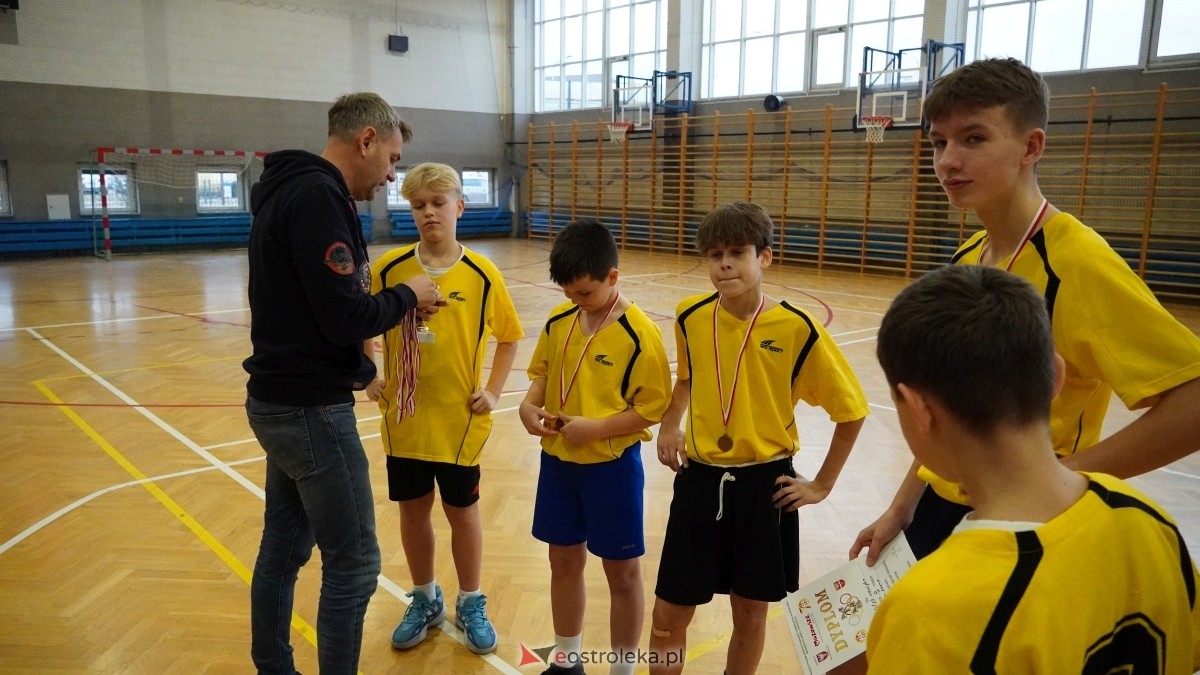 Mistrzostwa Ostrołęki w halowej piłce nożnej [15.12.2024] - zdjęcie #36 - eOstroleka.pl