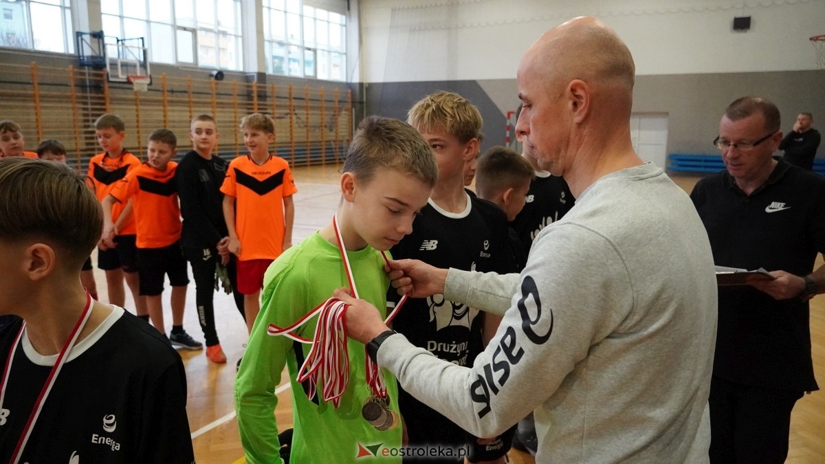 Mistrzostwa Ostrołęki w halowej piłce nożnej [15.12.2024] - zdjęcie #31 - eOstroleka.pl