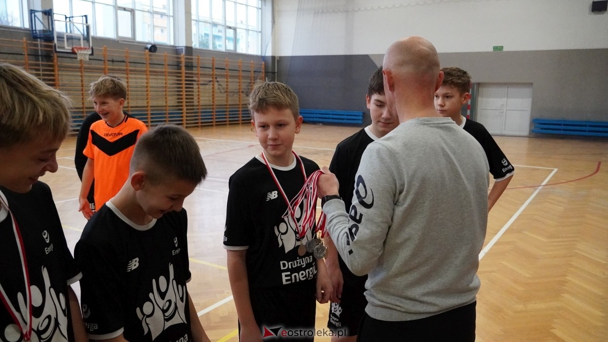 Mistrzostwa Ostrołęki w halowej piłce nożnej [15.12.2024] - zdjęcie #23 - eOstroleka.pl