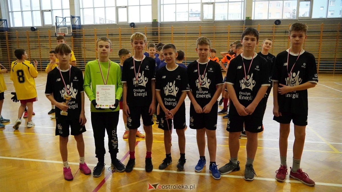 Mistrzostwa Ostrołęki w halowej piłce nożnej [15.12.2024] - zdjęcie #19 - eOstroleka.pl
