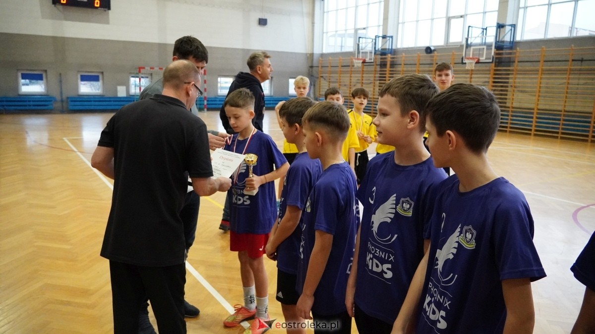 Mistrzostwa Ostrołęki w halowej piłce nożnej [15.12.2024] - zdjęcie #16 - eOstroleka.pl