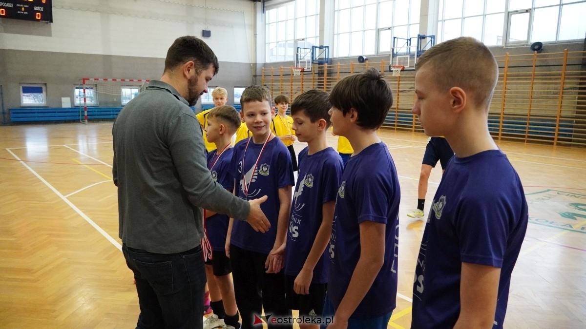 Mistrzostwa Ostrołęki w halowej piłce nożnej [15.12.2024] - zdjęcie #8 - eOstroleka.pl