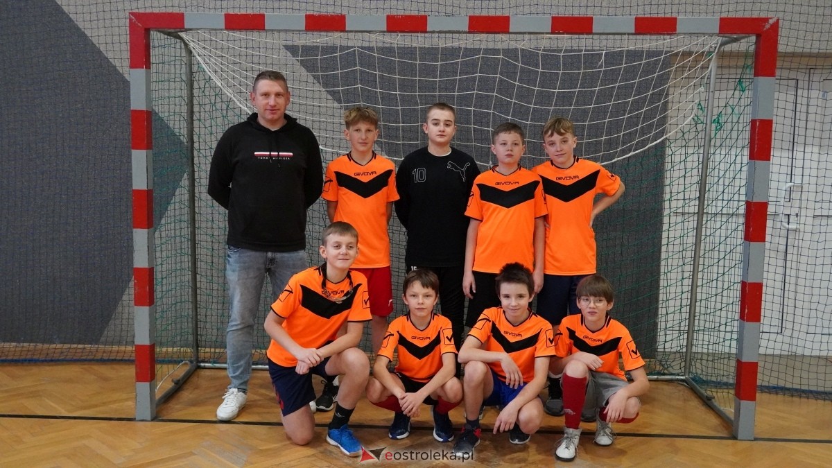 Mistrzostwa Ostrołęki w halowej piłce nożnej [15.12.2024] - zdjęcie #1 - eOstroleka.pl