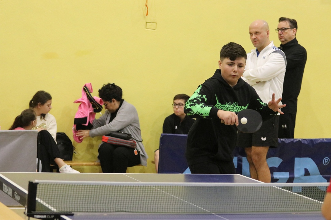 Mikołajkowy turniej tenisa stołowego [14.12.2024] - zdjęcie #12 - eOstroleka.pl