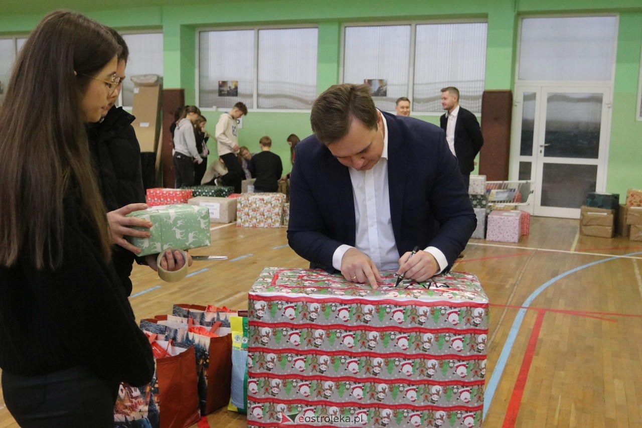 Szlachetna Paczka 2024 w Ostrołęce [15.12.2024] - zdjęcie #70 - eOstroleka.pl
