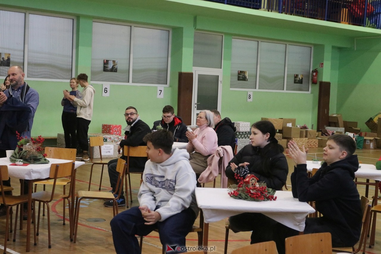 Szlachetna Paczka 2024 w Ostrołęce [15.12.2024] - zdjęcie #58 - eOstroleka.pl