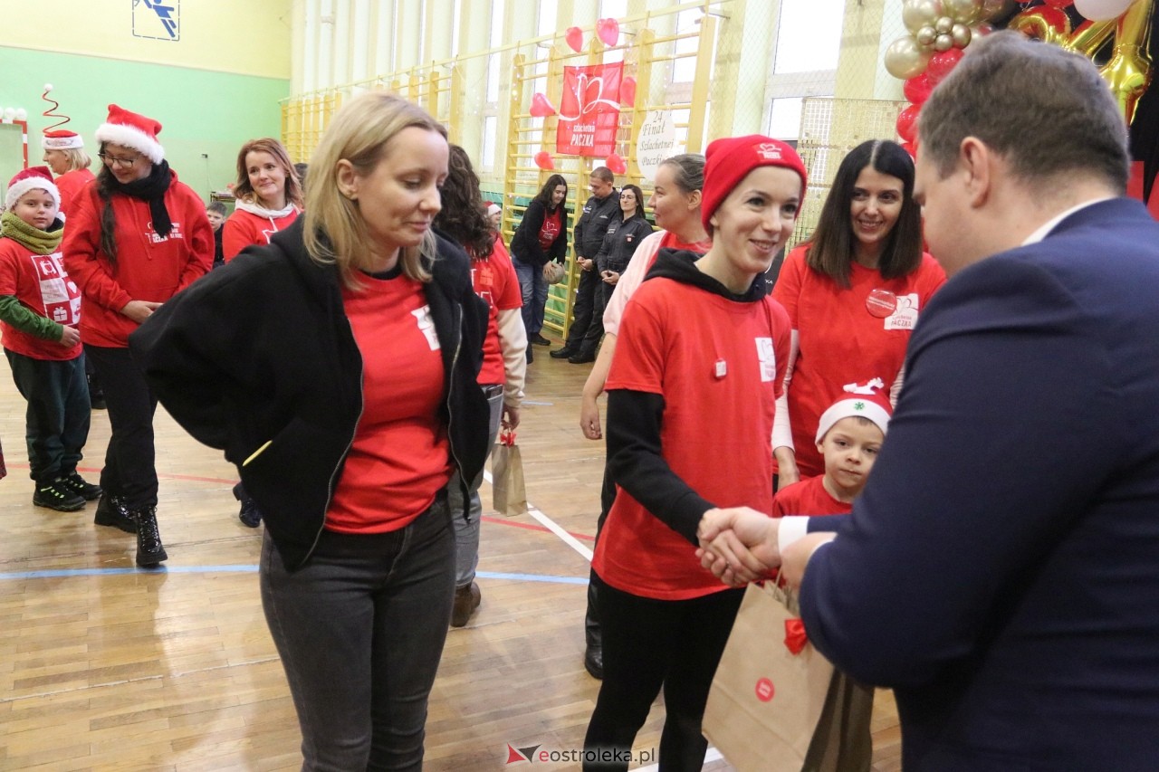 Szlachetna Paczka 2024 w Ostrołęce [15.12.2024] - zdjęcie #25 - eOstroleka.pl