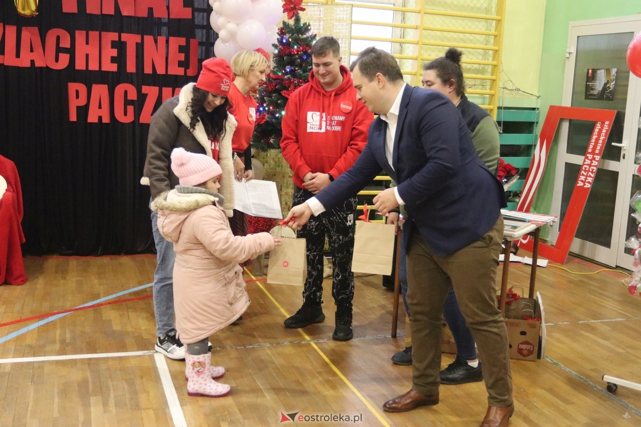 Szlachetna Paczka 2024 w Ostrołęce [15.12.2024] - zdjęcie #19 - eOstroleka.pl