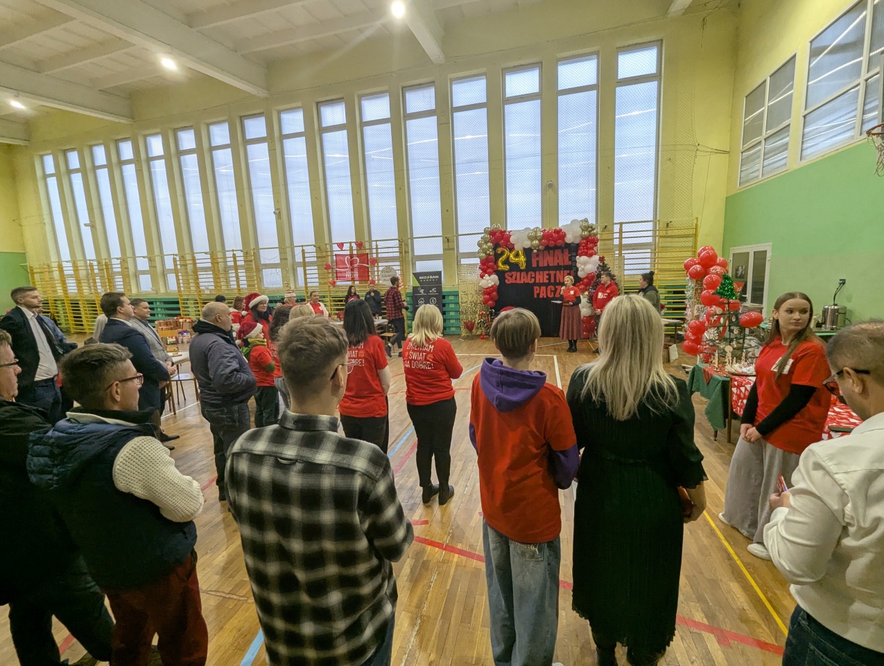 Szlachetna Paczka 2024 w Ostrołęce [15.12.2024] - zdjęcie #1 - eOstroleka.pl