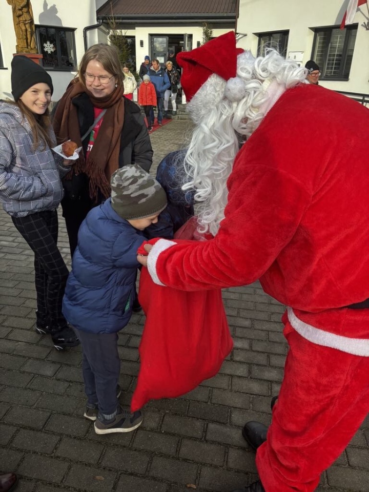 VI Jarmark Bożonarodzeniowy w Czarni [15.12.2024] - zdjęcie #12 - eOstroleka.pl