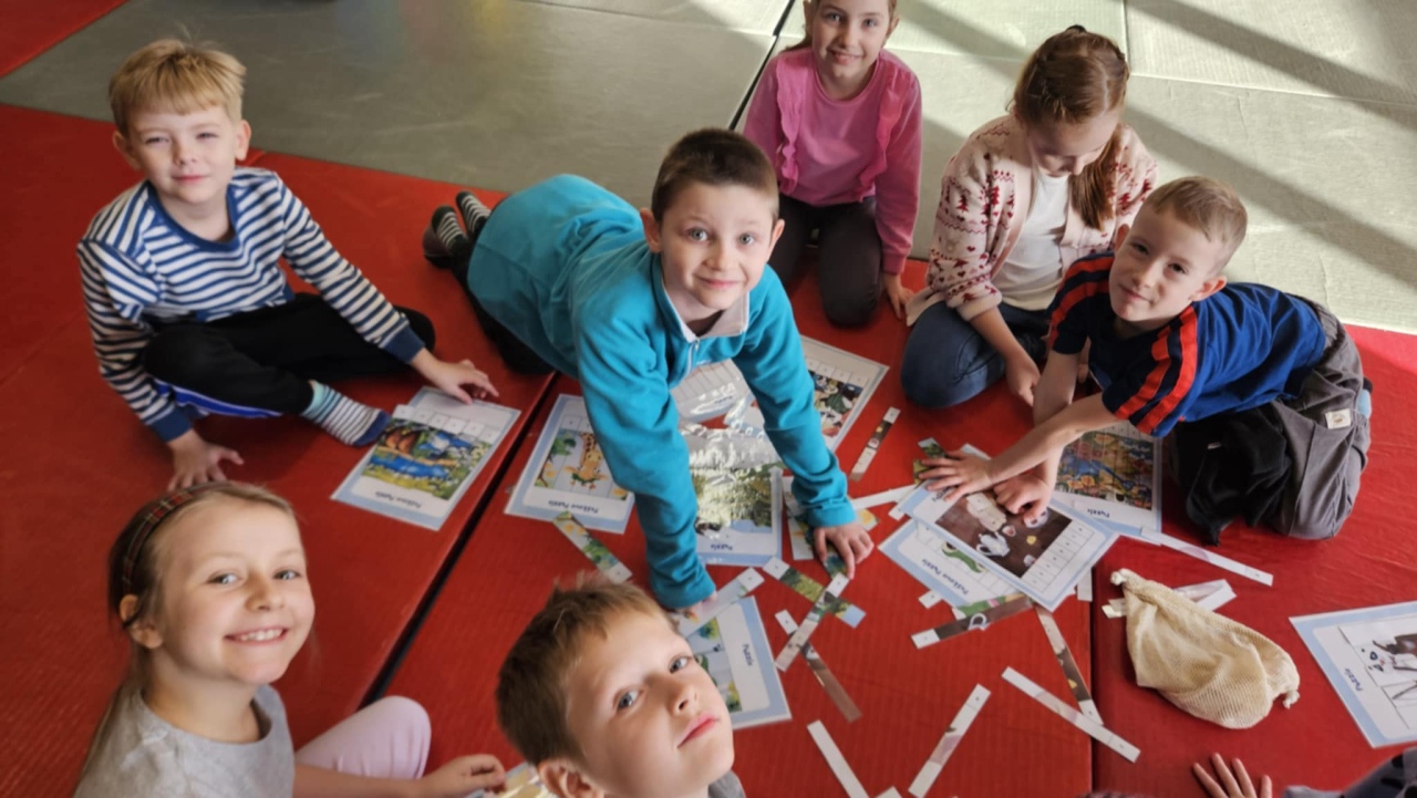 Spotkanie z Joanną Ziółkowską w SP 10 [16.12.2024] - zdjęcie #5 - eOstroleka.pl