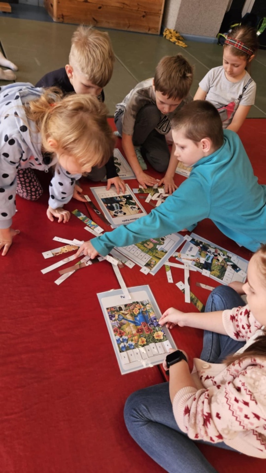 Spotkanie z Joanną Ziółkowską w SP 10 [16.12.2024] - zdjęcie #3 - eOstroleka.pl
