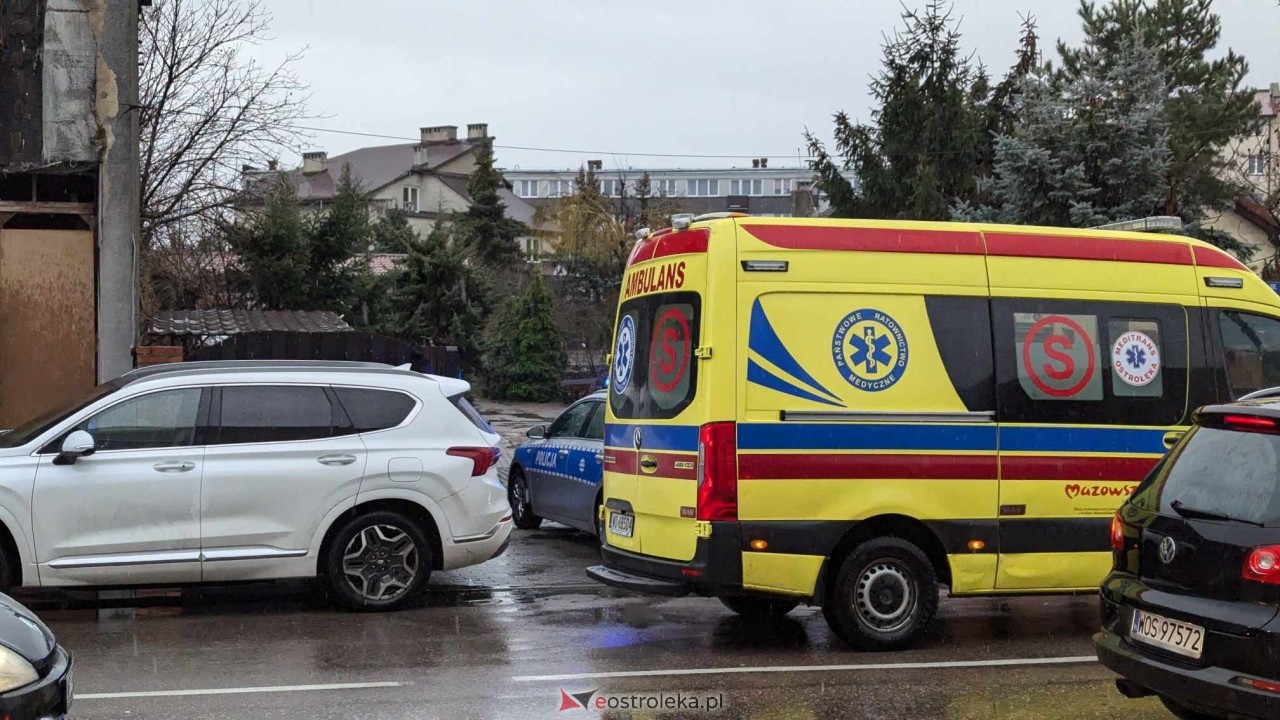 Wypadek na Inwalidów Wojennych w Ostrołęce [17.12.2024] - zdjęcie #4 - eOstroleka.pl