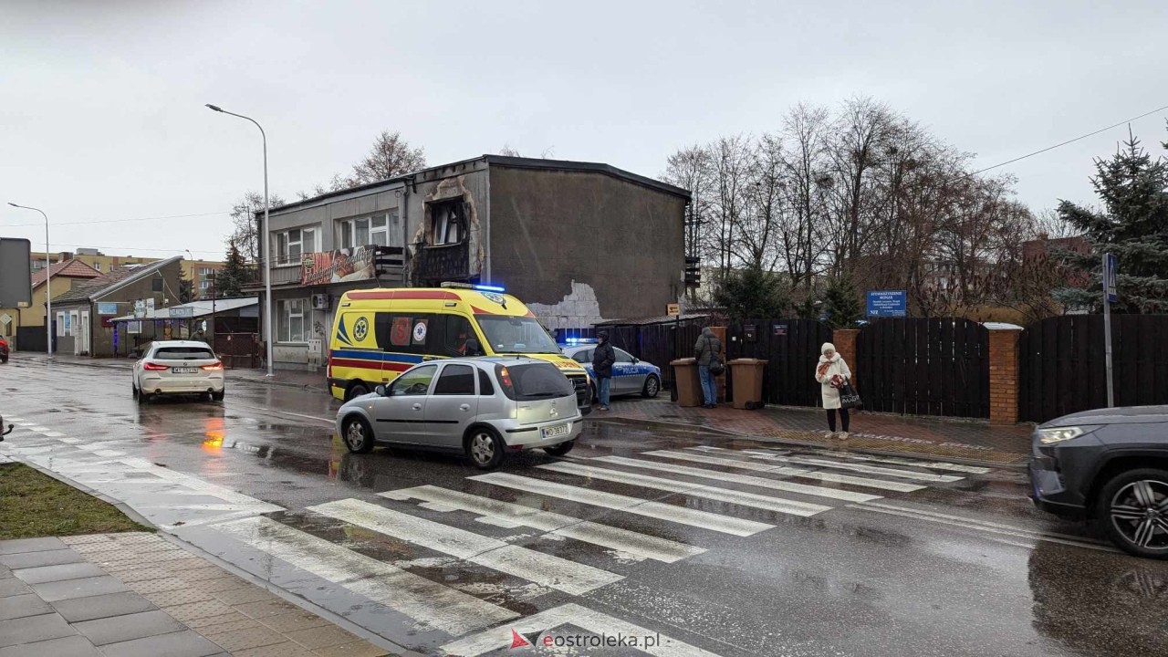 Wypadek na Inwalidów Wojennych w Ostrołęce [17.12.2024] - zdjęcie #1 - eOstroleka.pl