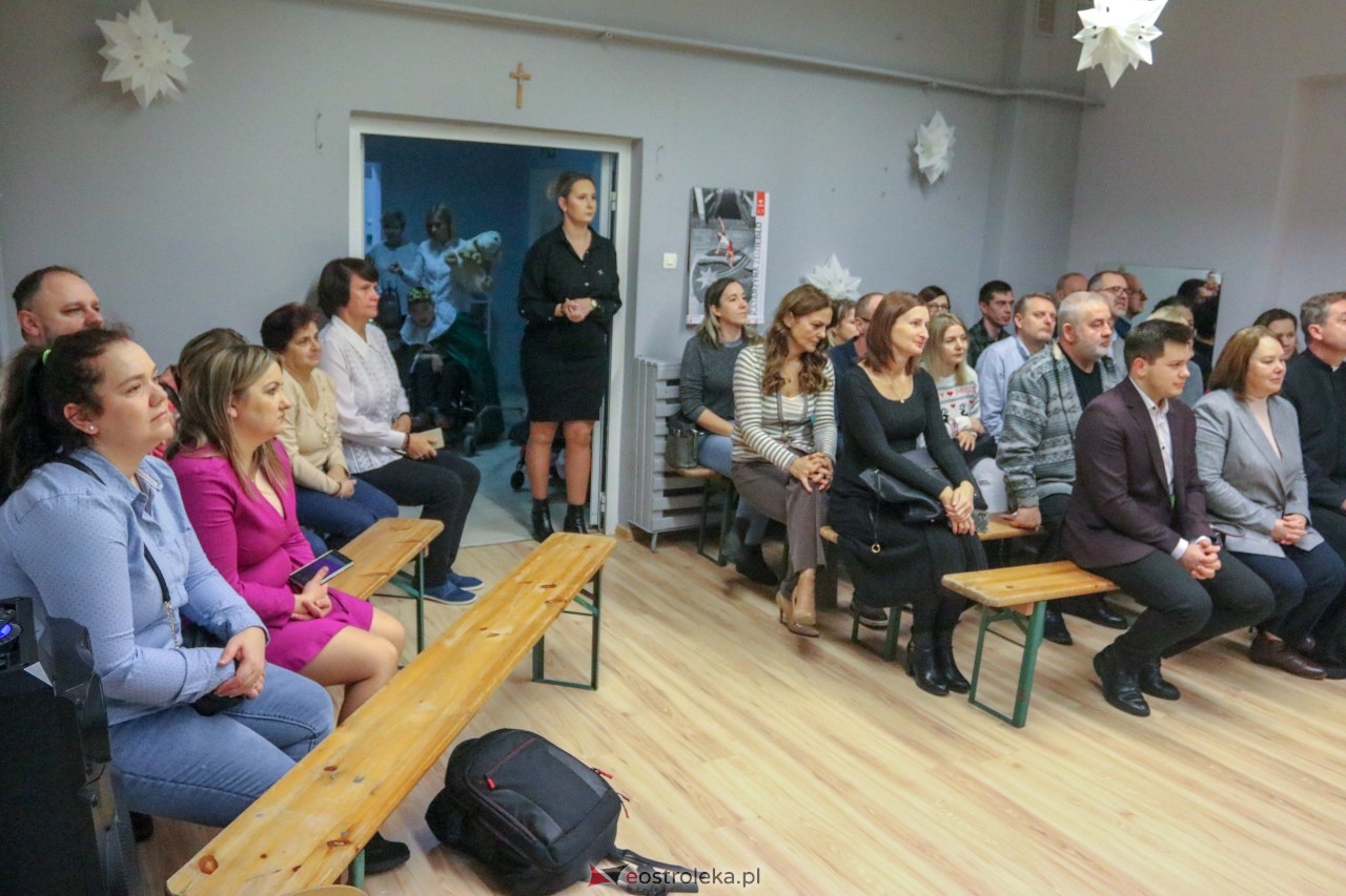 Jasełka w Naszej Szkole w Ostrołęce [17.12.2024] - zdjęcie #28 - eOstroleka.pl