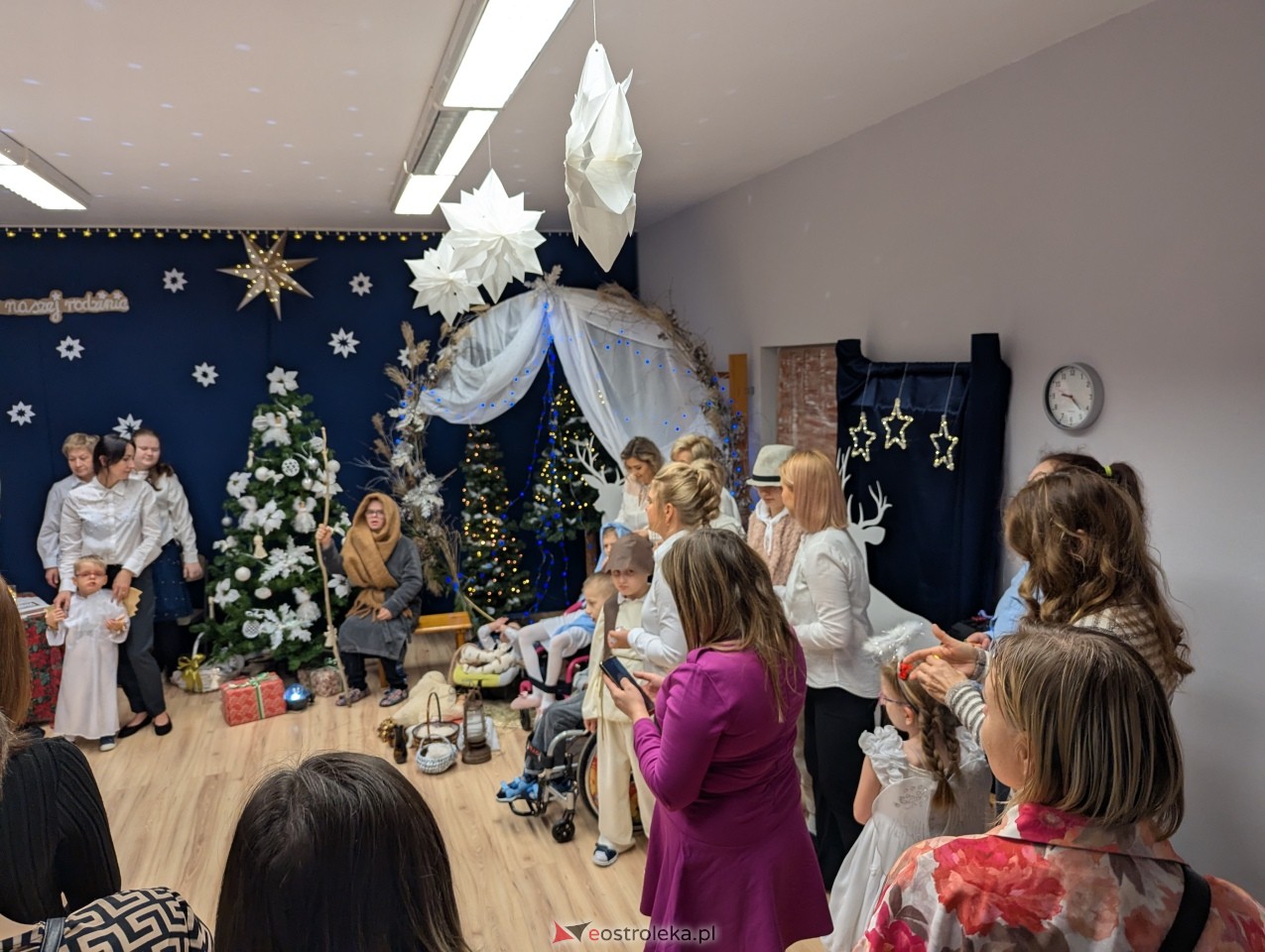 Jasełka w Naszej Szkole w Ostrołęce [17.12.2024] - zdjęcie #2 - eOstroleka.pl