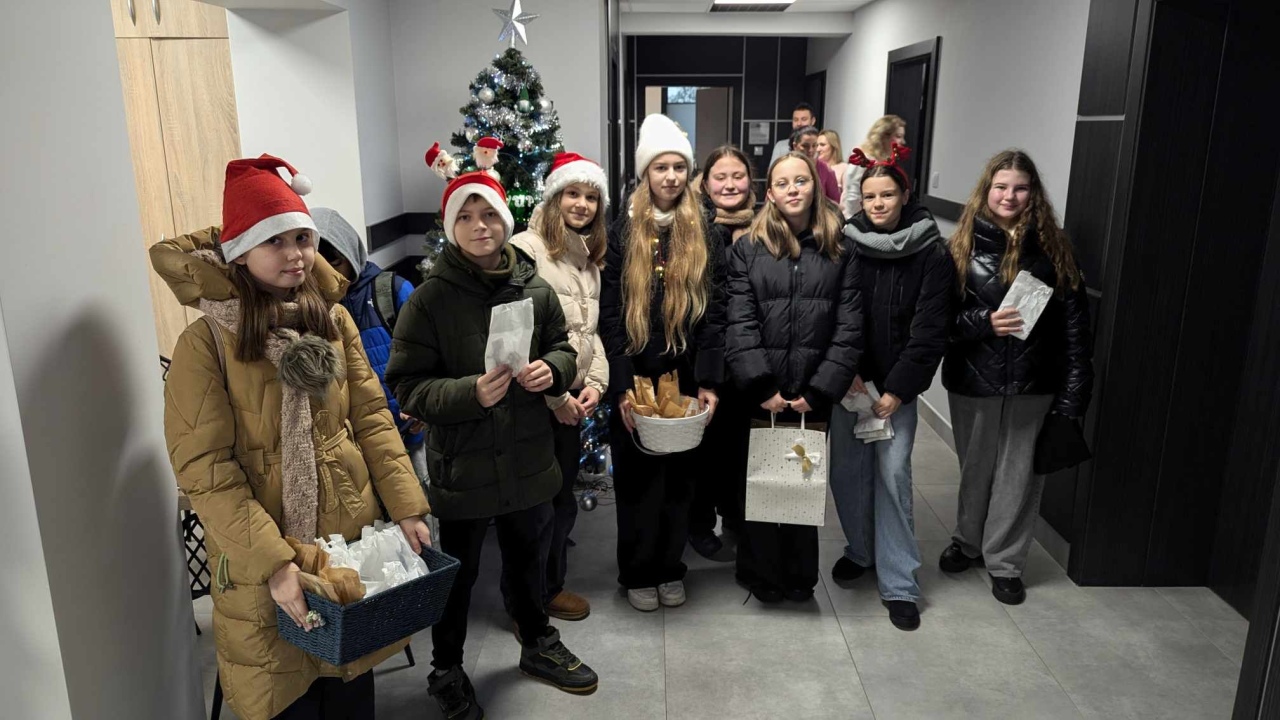 Akcja Piernik za uśmiech w Ostrołęce [18.12.2024] - zdjęcie #7 - eOstroleka.pl