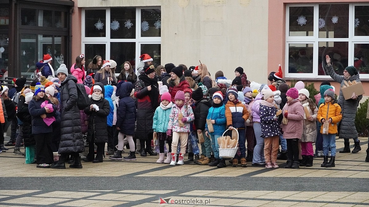 Akcja Piernik za uśmiech w Ostrołęce [18.12.2024] - zdjęcie #83 - eOstroleka.pl