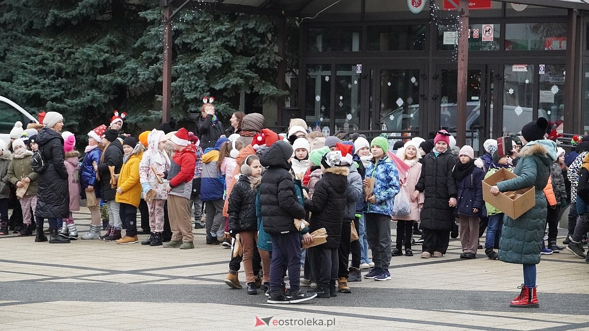 Akcja Piernik za uśmiech w Ostrołęce [18.12.2024] - zdjęcie #82 - eOstroleka.pl