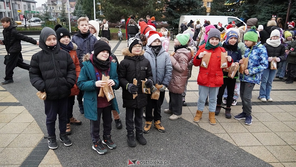 Akcja Piernik za uśmiech w Ostrołęce [18.12.2024] - zdjęcie #80 - eOstroleka.pl