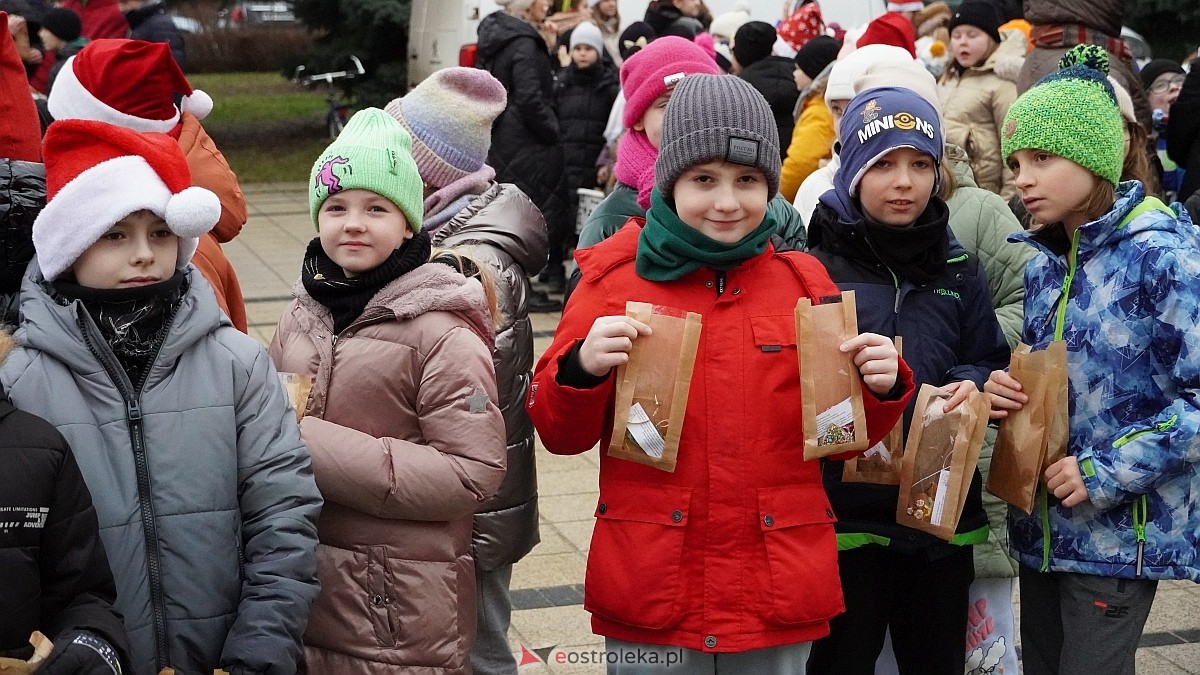 Akcja Piernik za uśmiech w Ostrołęce [18.12.2024] - zdjęcie #79 - eOstroleka.pl