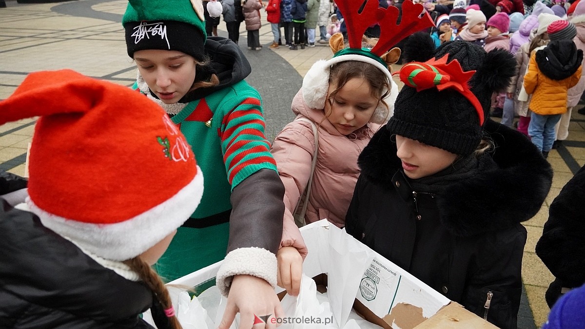 Akcja Piernik za uśmiech w Ostrołęce [18.12.2024] - zdjęcie #67 - eOstroleka.pl
