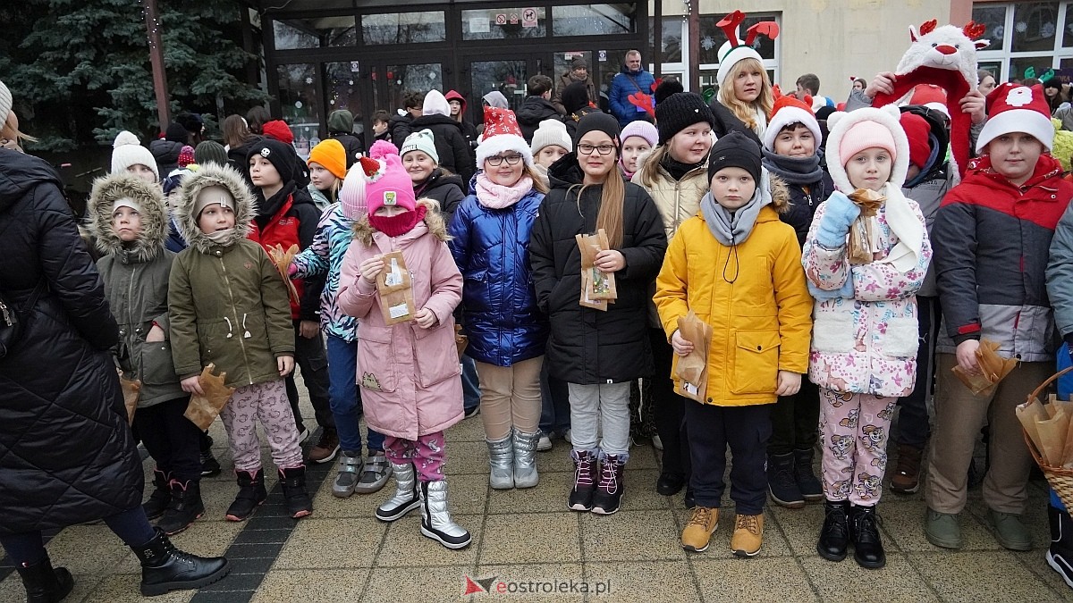 Akcja Piernik za uśmiech w Ostrołęce [18.12.2024] - zdjęcie #52 - eOstroleka.pl