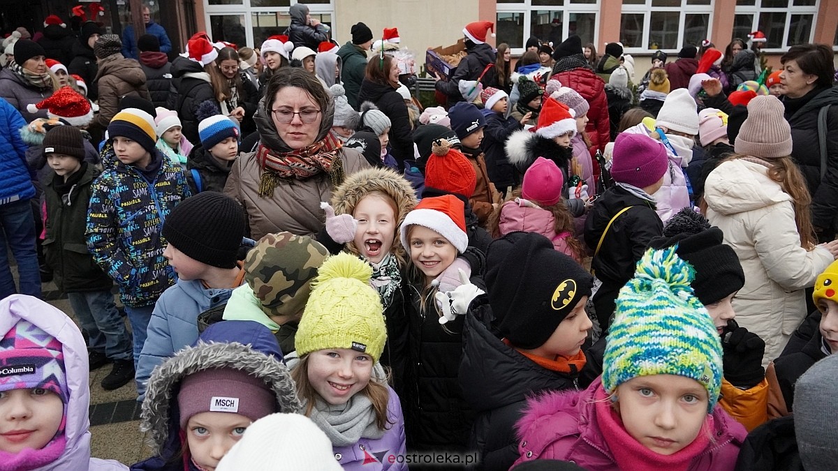 Akcja Piernik za uśmiech w Ostrołęce [18.12.2024] - zdjęcie #35 - eOstroleka.pl