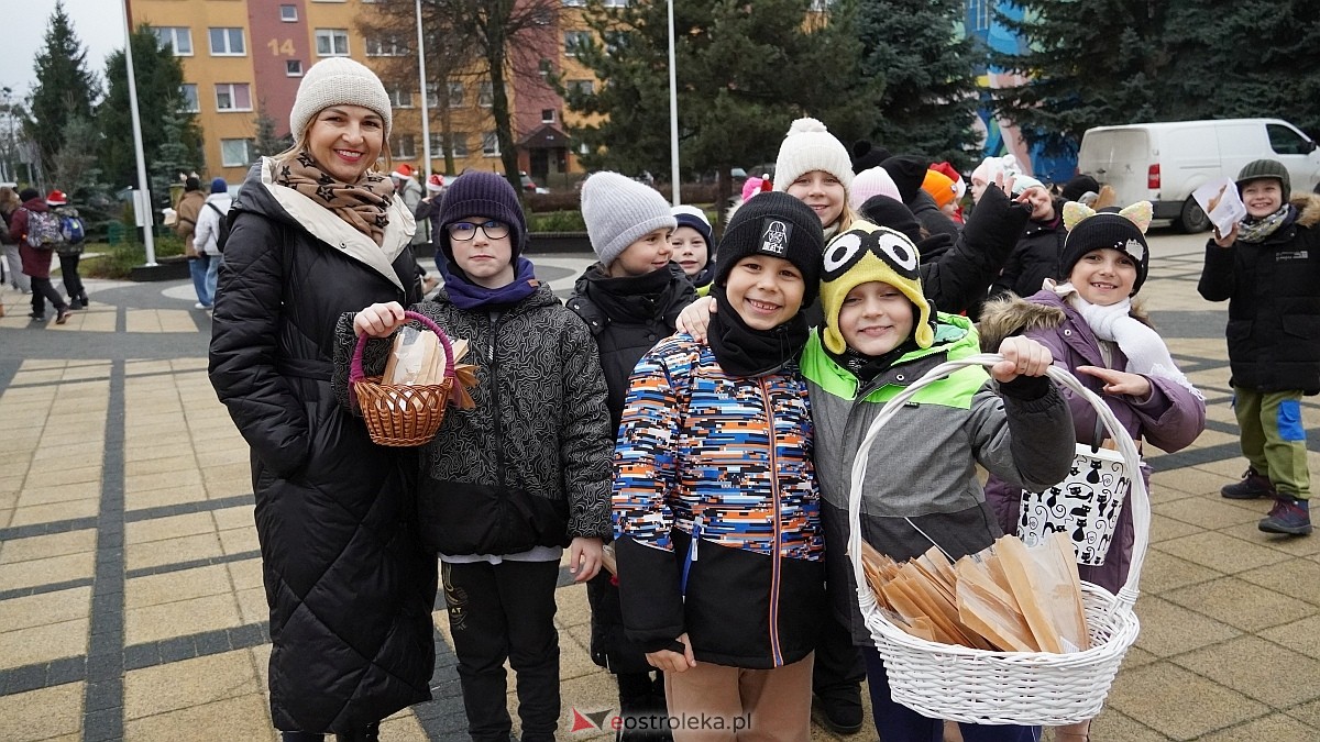 Akcja Piernik za uśmiech w Ostrołęce [18.12.2024] - zdjęcie #24 - eOstroleka.pl