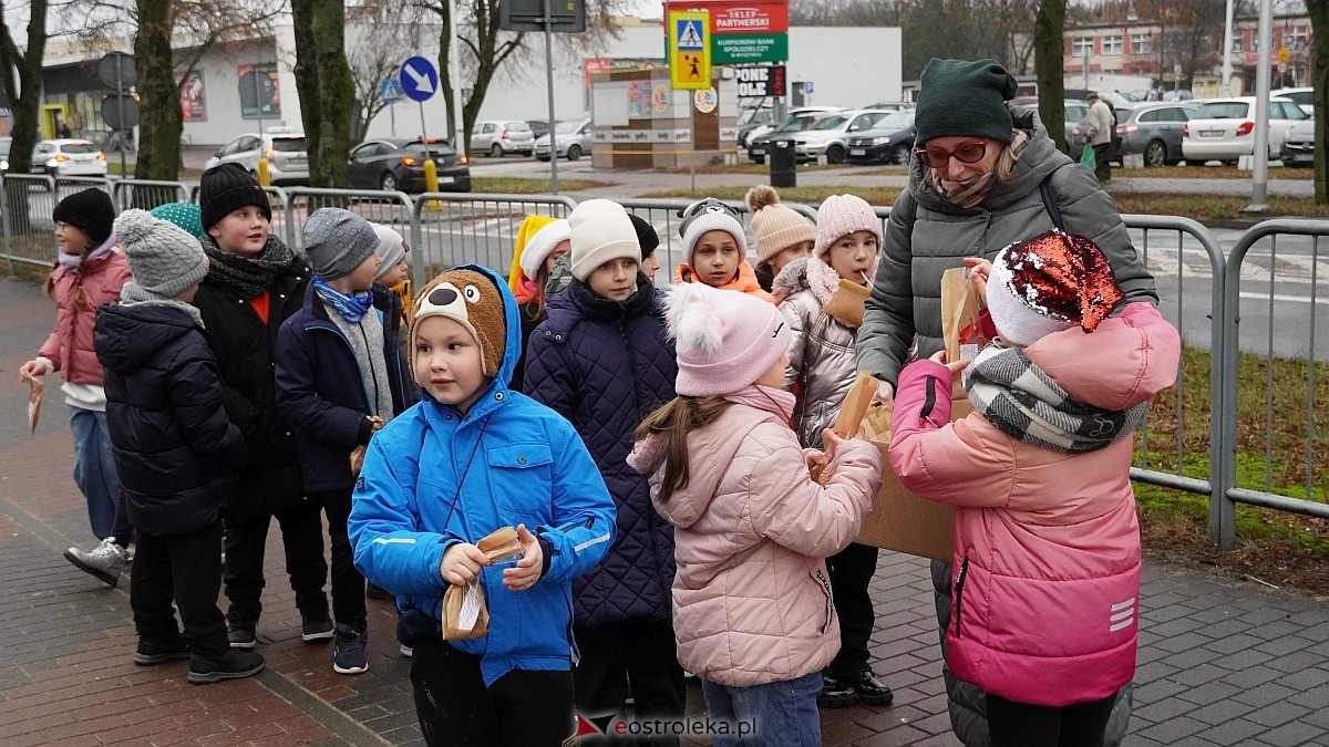 Akcja Piernik za uśmiech w Ostrołęce [18.12.2024] - zdjęcie #20 - eOstroleka.pl