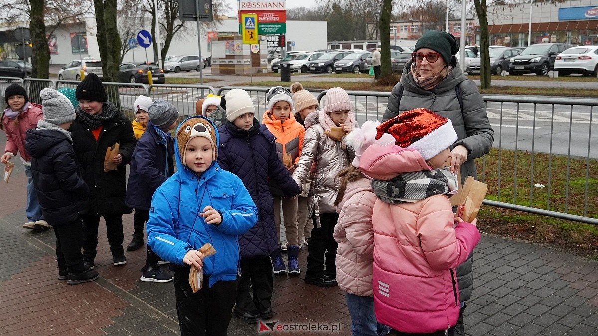 Akcja Piernik za uśmiech w Ostrołęce [18.12.2024] - zdjęcie #19 - eOstroleka.pl