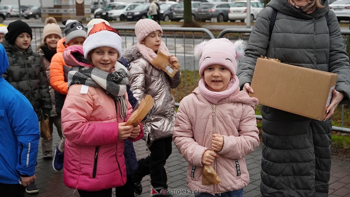 Akcja Piernik za uśmiech w Ostrołęce [18.12.2024] - zdjęcie #18 - eOstroleka.pl