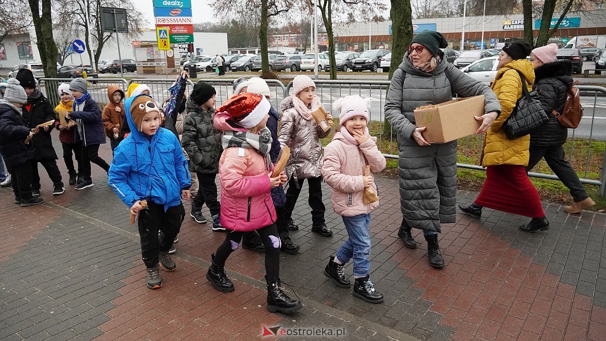 Akcja Piernik za uśmiech w Ostrołęce [18.12.2024] - zdjęcie #17 - eOstroleka.pl