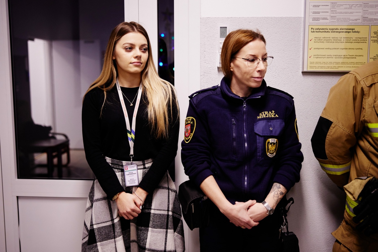 Oficjalne przekazanie nowego sprzętu dla OSP Ostrołęka [19.12.2024] - zdjęcie #11 - eOstroleka.pl